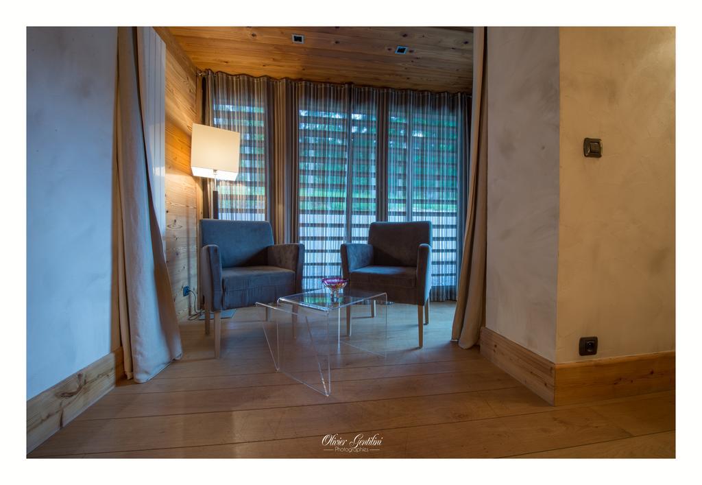 Hotel Restaurant Les Alisiers Lapoutroie Habitación foto